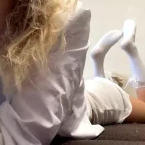 chaturbate emma2445 Live Webcam Featured On elivecams.com