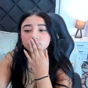 livesexr.com emma_cutey livesex profile in curvy cams