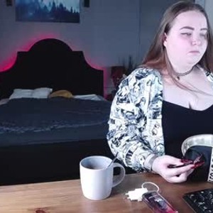 girlsupnorth.com emma_razoom livesex profile in smoke cams