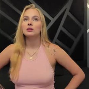 chaturbate emmaa_white_ webcam profile pic via myliveeroticcams.com
