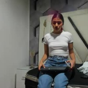 chaturbate emmaholliss webcam profile pic via bestlivesexchat.com