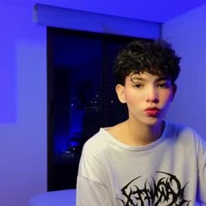 livesex.fan enigmablue_ livesex profile in petite cams