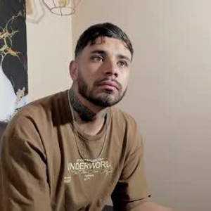 Cam boy enzo_bennett