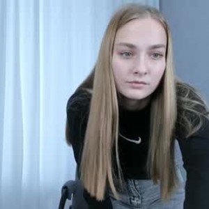 livesex.fan esmadace livesex profile in skinny cams