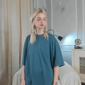 chaturbate esmeblanton webcam profile pic via girlsupnorth.com