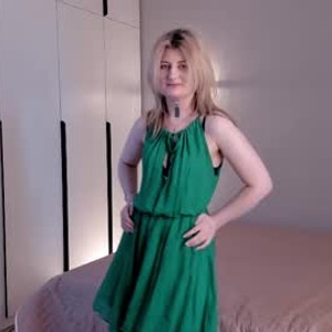 elivecams.com esmecolden livesex profile in natural cams