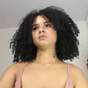 cheapadultsexcams.com exotic_curls livesex profile in latina cams