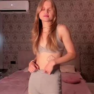 chaturbate fly_bella webcam profile pic via cheapadultsexcams.com