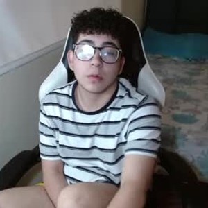 Cam boy gay_in_purple