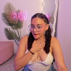 livesex.fan gia_tay1 livesex profile in cute cams