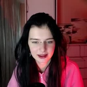 watchgirlcam.com girl_mira18 livesex profile in cute cams