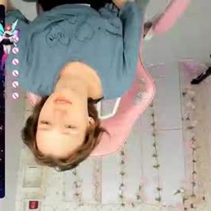 sexcams-joy.com hello_helena livesex profile in petite cams