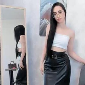 sleekcams.com hildaelin livesex profile in shy cams