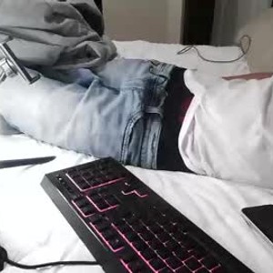 Cam boy hornyonlinecam