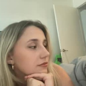 chaturbate hotandhornyhannah webcam profile pic via free6cams.com