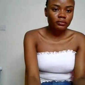 livesex.fan hotchocolate_ebony livesex profile in petite cams