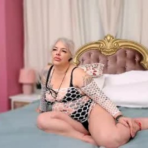 livesex.fan hotmommamila livesex profile in cougar cams