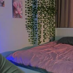 chaturbate incredible_emily_ webcam profile pic via sexcam-girls.com
