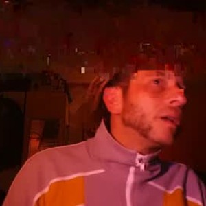 Cam boy intruedare303