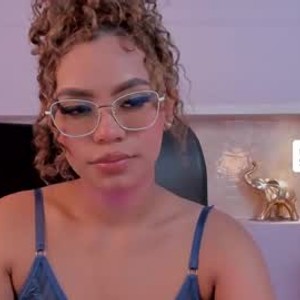 chaturbate isabelalopez1 webcam profile pic via onaircams.com