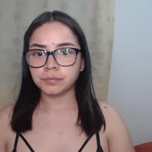 xxx-topcamgirls.com isemma livesex profile in petite cams