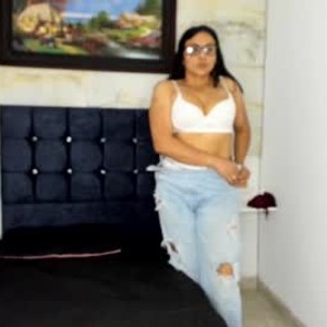 bestlivesexchat.com ivonnedesire livesex profile in milf cams