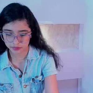 show2cam.com jazminlozano livesex profile in skinny cams