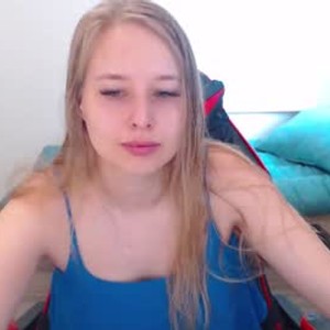 Camgirl is actually offline
