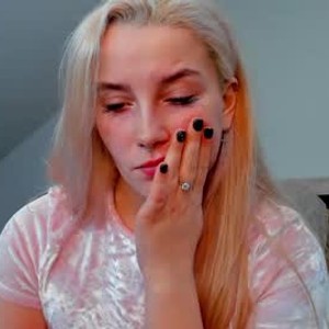 chaturbate julia_jonhssonn webcam profile pic via glamcambabes.com