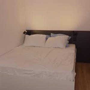 chaturbate juliottony webcam profile pic via cam-performer.com