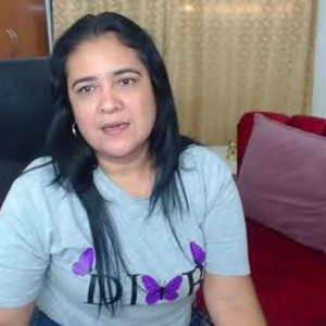 chaturbate kamila_milf_ webcam profile pic via cam-performer.com