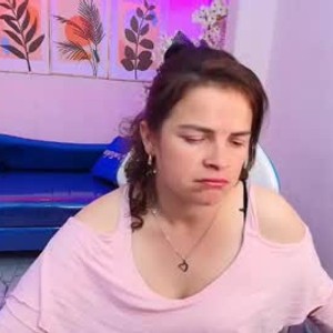newporncams.com karla_esmeralda livesex profile in cur cams