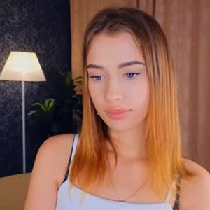 Camgirl is actually offline