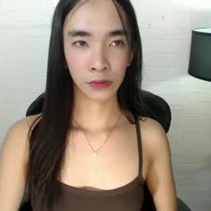 Camgirl is actually offline