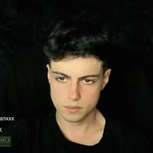 Cam boy khelanx
