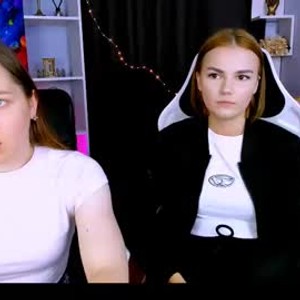 lesbianlivesexcams.com kiana_vin livesex profile in shy cams