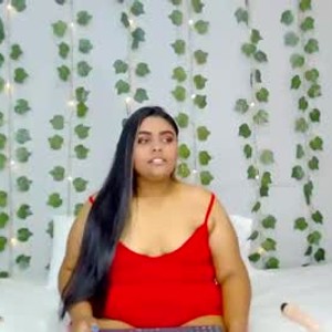 kiara_big_hot