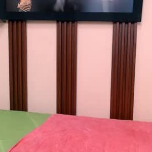 xxx-topcamgirls.com kimberly18cute livesex profile in teen cams