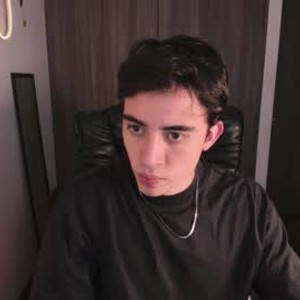 Cam boy kissme_imfamous