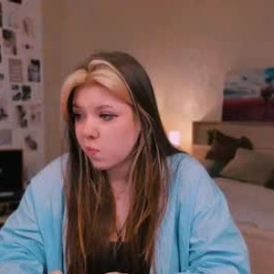 sexcityguide.com kissmywings livesex profile in shy cams