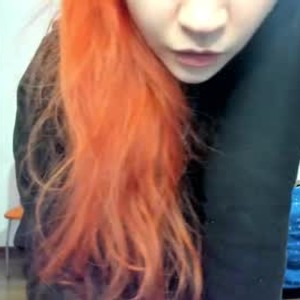 girlsupnorth.com kitsunemoon livesex profile in redhead cams