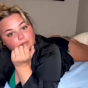 chaturbate kitty_hatton webcam profile pic via amateursex-livecam.com