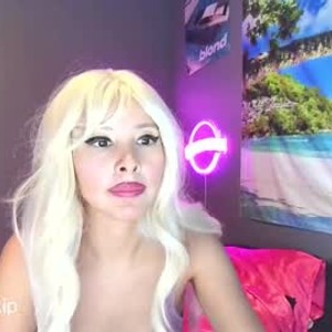 Camgirl is actually offline