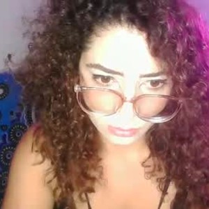 chaturbate latinaluana1 webcam profile pic via elivecams.com