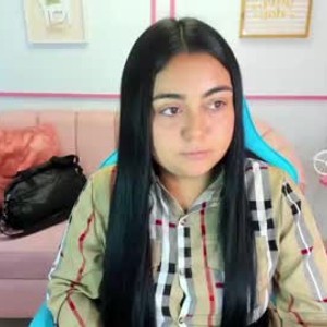 chaturbate laura14_a webcam profile pic via elivecams.com