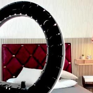 onaircams.com laura_ivy livesex profile in party cams