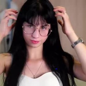 rudecam.live laureljarrar livesex profile in cute-beautiful-brunette-wet cams