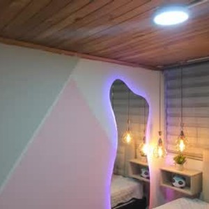 livesexr.com laylaa_2 livesex profile in curvy cams