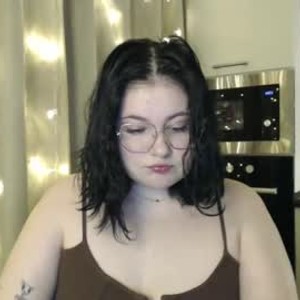 chaturbate lesssi_ webcam profile pic via cam-performer.com