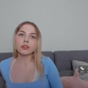 amateursex-livecam.com lia_robinson livesex profile in blonde cams